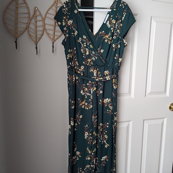 Dresses & Skirts - Floral Green Jumpsuit
